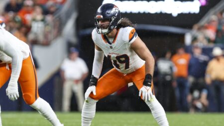 Alex Singleton: It’s crazy not to have goal of being best Broncos defense