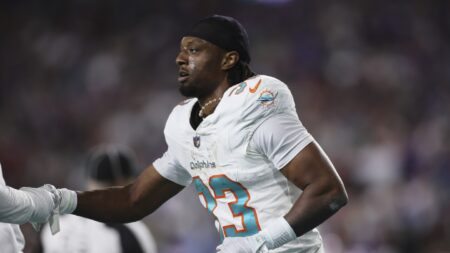 49ers agree to sign CB Eli Apple