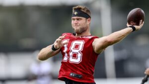 Saints cut QB Hunter Dekkers