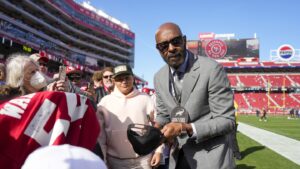 Jerry Rice thinks the 49ers changed too much this offseason