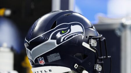 Seahawks sign CB Kam Alexander, DL Justin Rogers