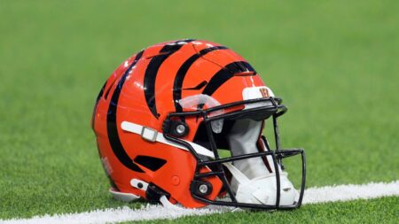 Bengals sign second-round pick Demetrius Knight Jr.