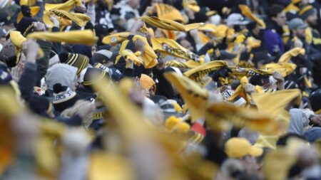 New-look, all-in Steelers are favored in only six of 17 games