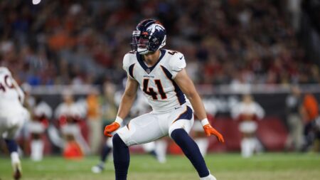 Broncos LB Drew Sanders out for extended time with foot injury
