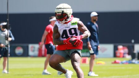 Patriots release Trayveon Williams, make several other moves