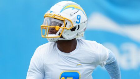 Falcons agree to terms with WR DJ Chark