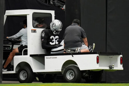 Raiders safety Lonnie Johnson Jr. reportedly suffers broken leg during scrimmage