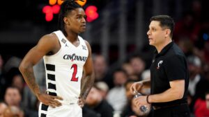 Cincinnati dismisses Jizzle James: Son of former NFL star Edgerrin James, Bearcats leading scorer won’t return