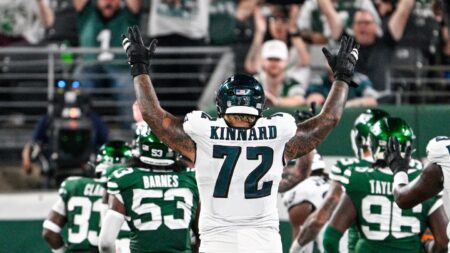 Eagles trade OT Darian Kinnard to the Packers