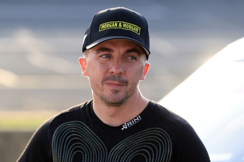 Frankie Muniz injured, forcing him to put NASCAR season on hold