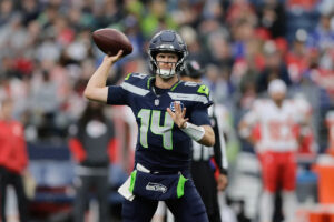Sam Darnold perfect in Seahawks preseason debut, Jake Bobo scores twice against Chiefs