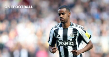Liverpool ‘pulling out’ of Isak pursuit after bid rejection
