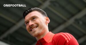 Wales international Kieffer Moore joins Wrexham