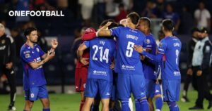🎥 Cruz Azul veteran produces insane trivela volley in Leagues Cup 🚀