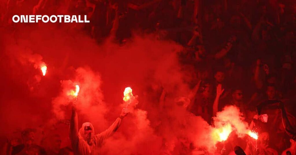 📸 Betze ablaze: Lautern fans put on spectacular pyro show