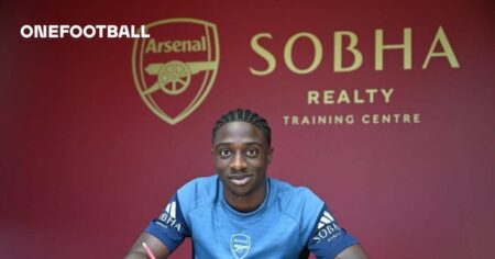 Arsenal winger signs new contract amid loan possibility