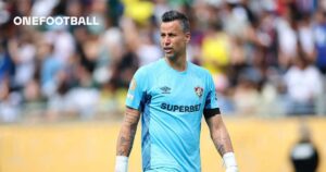 Fábio sets record for most appearances in football history
