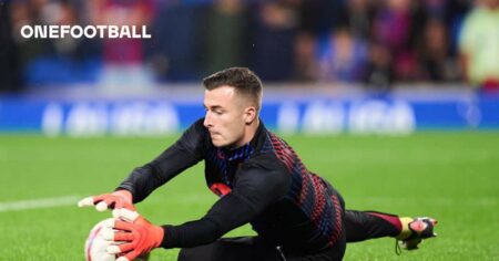 Girona eye late swoop for exit-bound Barcelona academy graduate – report