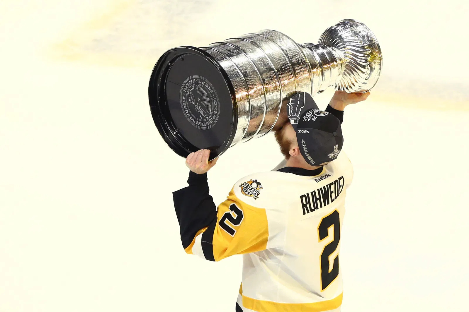 Former Penguins Defenseman Announces Retirement From NHL