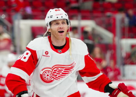 Red Wings' Patrick Kane Honored as a Forever Legend in Chicago