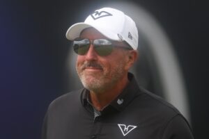 Phil Mickelson Torn to Shreds After Scottie Scheffler Prediction Resurfaces