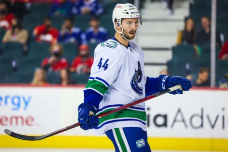 Former Canucks Around The World: Tyler Graovac
