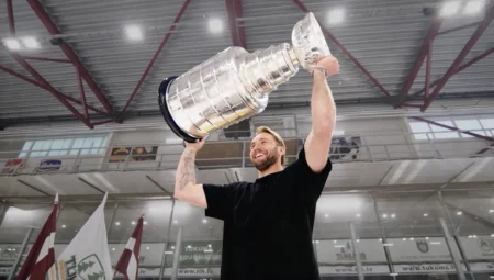 Panthers defenseman Uvis Balinskis visits youth hockey rink while sharing Stanley Cup with Latvian hometown