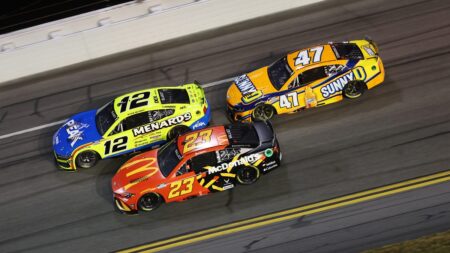 Expert picks for Cup Series race