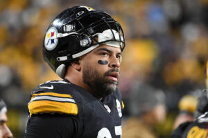 Steelers All-Pro Cam Heyward returns to practice after holding in, reportedly without progress on a new contract