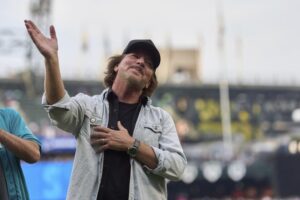MLB’s newest trophy is a guitar. Obviously, Eddie Vedder had to give it a test drive