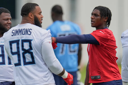 Rookie Titans QB Cam Ward reportedly shoves, taunts Jeffery Simmons during drill, prompting push back and scuffle: ‘Brothers fight’