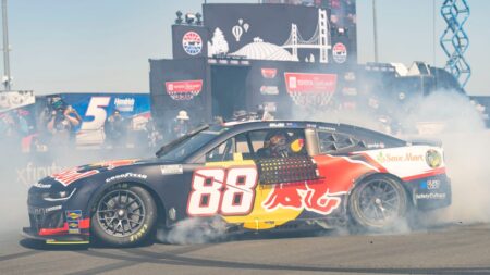 Expert picks for Cup Series race
