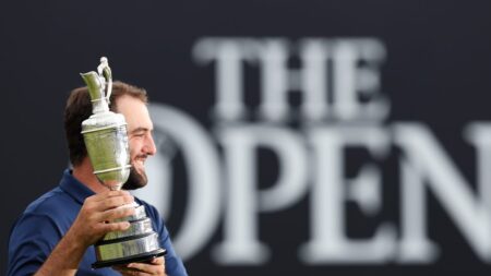 Scottie Scheffler dishes on British Open celebration, taking the Claret Jug out and about