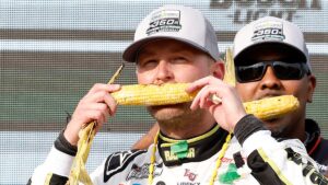 NASCAR gas bubble holds for William Byron; wins Iowa race by slowing