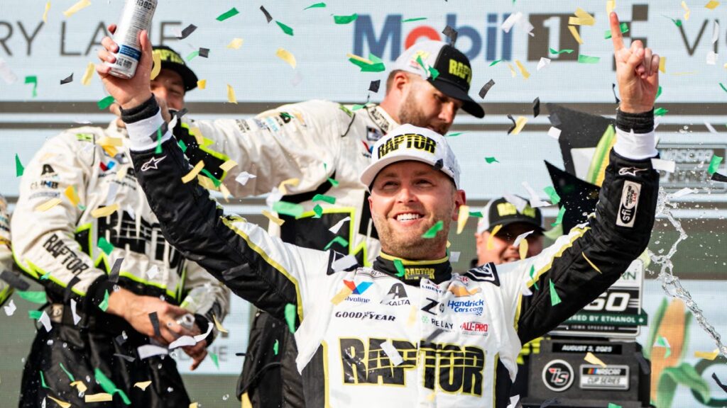 William Byron wins NASCAR Cup Series race at Iowa Speedway