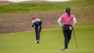 Co-medalists lose in Round of 64