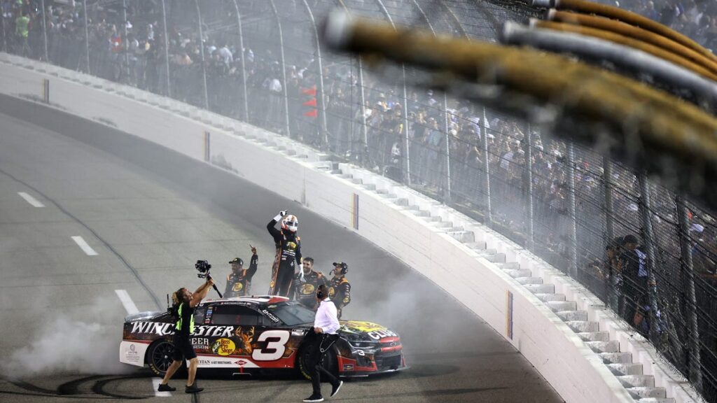 Austin Dillon wins Cook Out 400 race at Richmond