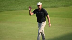 Harry Hall makes top 30 while Lucas Glover goes out