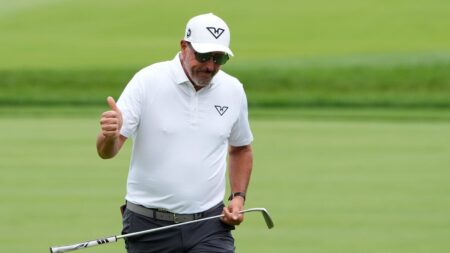 4 tips to learn from Phil Mickelson, Jon Rahm