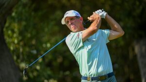 Former pro Mike Sposa advances to Round of 32
