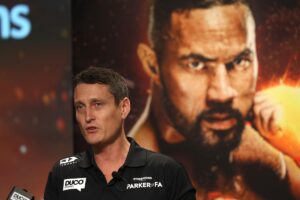 Oleksandr Usyk injury: Joseph Parker’s promoter questions Ukrainian’s dancing video