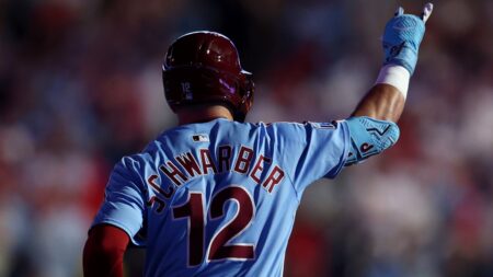 Kyle Schwarber makes history in 19-4 win over Braves – NBC Sports Philadelphia