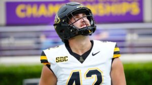 Eagles sign a long snapper after injury to veteran Charley Hughlett – NBC Sports Philadelphia