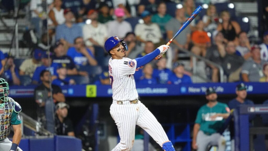 Mark Vientos homers, drives in four as Mets beat Mariners 7-3 in 2025 MLB Little League Classic