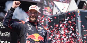 Kevin Harvick steps into heated debate on Shane van Gisbergen, NASCAR road courses