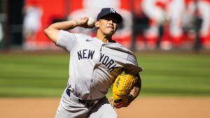 Yankees' Jonathan Loáisiga sent for testing with elbow/tricep soreness