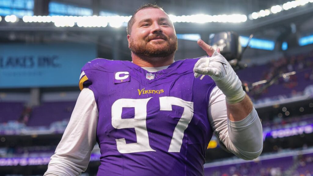 Jets acquiring DT Harrison Phillips in trade with Vikings