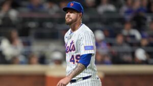 Mets recall Chris Devenski, designate José Castillo for assignment