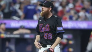 Mets designating Paul Blackburn for assignment to clear space for Nolan McLean