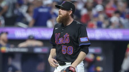 Mets designating Paul Blackburn for assignment to clear space for Nolan McLean